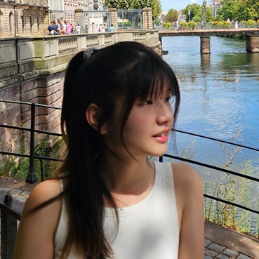 劉○綾 成大外文系